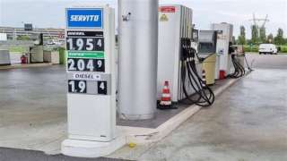 إيطاليا: محطات الوقود تستعد لإضراب بسبب قوانين التسعير