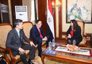 وزيرة الهجرة تستقبل السفير الكازاخي بالقاهرة لتعزيز سبل التعاون وتوفير فرص العمل