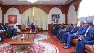 رئيس وزراء إثيوبيا يلتقي وفدا من المعارضة السودانية في الخرطوم