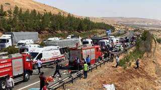 مصرع 8 أشخاص وإصابة 36 في حادث سير بتركيا