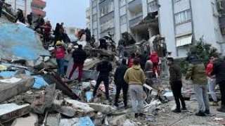 تركيا: ارتفاع عدد ضحايا الزلزال إلى 1498 قتيلا و8 آلاف 533 مصابا
