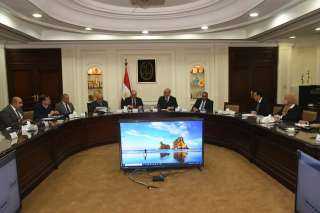 وزير الإسكان ومحافظ القاهرة يستعرضان إجراءات إنهاء التعاقد بمشروع تطوير ”منطقة مثلث ماسبيرو”