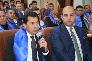 وزير الشباب والرياضة يلتقي أعضاء برلمان شباب مصر بمركز الإبتكار الشبابي والتعلم