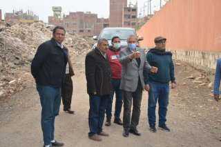 محافظ القليوبية يتفقد المحطة الوسيطة بحي شرق شبرا الخيمة لمتابعة رفع التراكمات