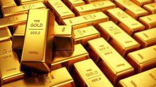 ارتفاع أسعار الذهب مدعومة بتراجع طفيف في الدولار