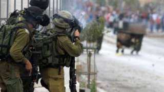الاحتلال الإسرائيلي يقتحم بلدة ”بيت أمر” بالخليل وإصابة العشرات
