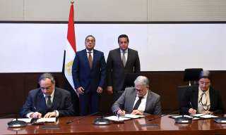 توقيع اتفاقية إنشاء شركة مساهمة مصرية لإقامة وإدارة وتشغيل مصنع السرنجات ذاتية التدمير والمستلزمات الطبية