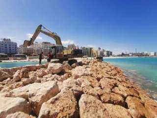 وزير الرى يتابع أعمال حماية الشواطئ بمحافظة مطروح