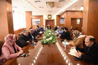 محافظ بورسعيد يستقبل نائب وزير الاتصالات لمناقشة الخطوات التنفيذية بشأن تطبيق منظومة الكارت الموحد للمواطن