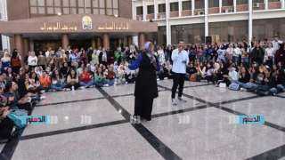 رئيس جامعة أسيوط يشارك طلاب «التربية النوعية» احتفالهم باستقبال شهر رمضان