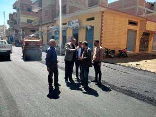 رئيس مدينة سمسطا يشرف على تنفيذ خطة رصف الشوارع وتوافر السلع  بمعارض أهلاً رمضان