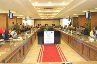 وزير الشباب والرياضة ومحافظ الجيزة يشهدان جلسة برلمانية لبرلمان طلائع وشباب مصر