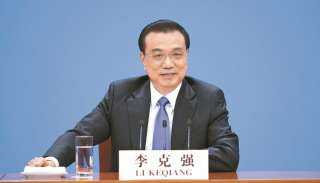 رئيس الوزراء الصيني يستقبل وزير الخارجية الياباني في بكين
