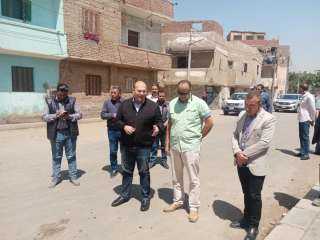 نائب محافظ الجيزة يتفقد مشروعات الخطة الأستثمارية للتطوير والرصف بمدينة العياط
