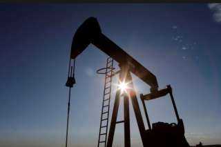 النفط يرتفع في التعاملات الآسيوية المبكرة وسط توقعات بتقليص الإمدادات