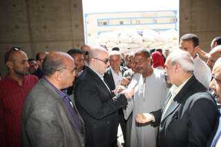 محافظ بني سويف يتفقد أعمال توريد وفرز القمح خلال زيارته لصومعة ومطحن بوهلر