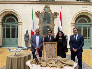 مصر للطيران  تنقل شحنة آثار مصرية مجانًا على متن رحلتها من إيطاليا