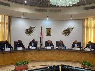 رئيس صندوق التنمية الحضرية يستقبل وزير الأشغال العامة والعمران والإسكان الأنجولي وسفير أنجولا لدى مصر