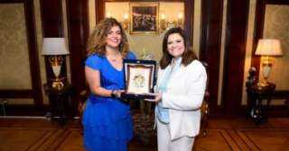 وزيرة الهجرة تلتقى مارينا نخلة صاحبة الإنجازات فى مجال أصحاب القدرات الخاصة