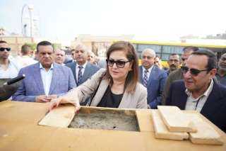 وزيرة التخطيط تضع حجر الأساس لمركز خدمات مصر بالعريش