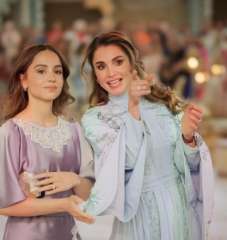 شاهد.. الملكة رانيا تنشر أغنية ”قمر حزيران” بمناسبة زفاف ولي عهد الأردن