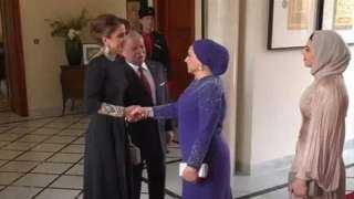 ملك الأردن وقرينته يستقبلان قرينة الرئيس السيسى بقصر زهران