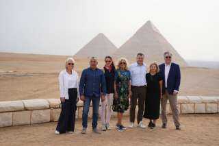 قرينة الرئيس الأمريكي تقوم بزيارة منطقة أهرامات الجيزة الأثرية