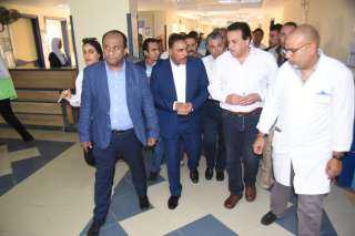 وزير الصحة ومحافظ مطروح يتفقدان مستشفى الحمام المركزى والاطمئنان على الجاهزية الطبية
