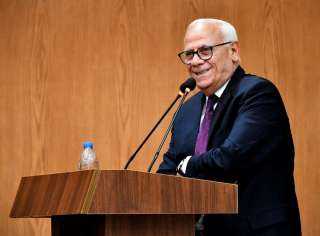 محافظ بورسعيد: يعقد مؤتمرا موسعا مع ممثلي الاحزاب و النقابات المهنية والشباب و الأجهزة التنفيذية