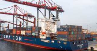 النقل: انتظام حركة الملاحة والصادرات والواردات بالموانئ البحرية أول أيام العيد
