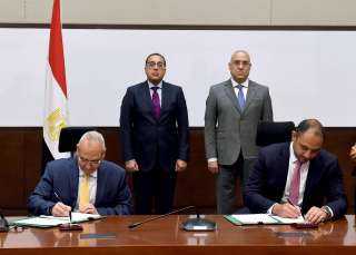رئيس الوزراء يشهد توقيع عقدي شراكة لإدارة وتشغيل فندقين جديدين في ”مثلث ماسبيرو” و”سور مجرى العيون”