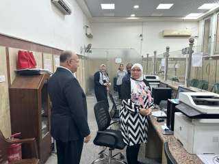 محافظ القاهرة يقوم  بجولة مفاجئة بحى عابدين لمتابعة مستوى تقديم الخدمة للمواطنين