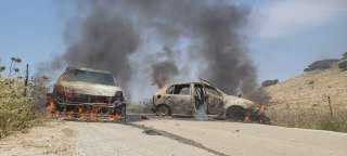 مستوطنون يحرقون مركبات فلسطينية في قرية أبو غوش بالقدس