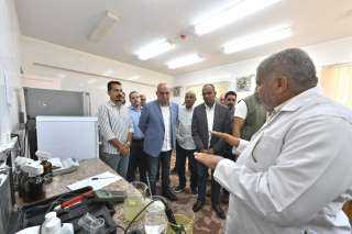 وزير الإسكان يتفقد محطة معالجة الصرف الصحي والصناعى بنظام المعالجة الثنائية بمدينة النوبارية الجديدة