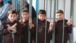 هيئة شؤون الأسرى الفلسطينية: الأطفال فى سجون الاحتلال يعانون ظروف قاسية