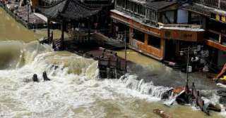 الصين: انهيار جسر على طريق سريع بسبب الفيضانات الناجمة عن هطول الأمطار