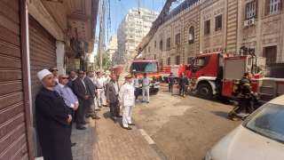 محافظ القاهرة يشرف على  أعمال إطفاء الحريق  الذى نشب أعلى مبنى وزارة الأوقاف