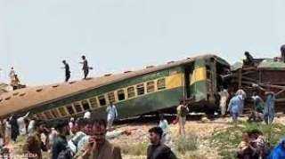 مقتل وإصابة العشرات في حادث قطار في باكستان