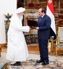 الرئيس السيسى يمنح ”سلطان البهرة” وشاح النيل تقديرا لجهوده المتواصلة فى مصر