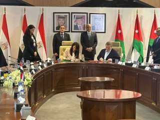 رئيسا وزراء مصر والأردن يشهدان توقيع 12 وثيقة فى مجالات تعزيز التعاون الثنائى