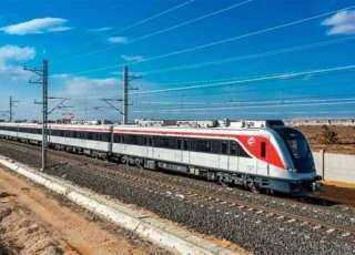 بلومبرج: مصر تطرح 7 مناطق تجارية على مسار القطار الكهربائي خلال 2024