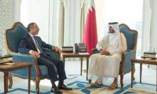 السفير المصري في الدوحة يلتقي وزير الداخلية القطري