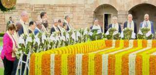 الرئيس السيسي وقادة مجموعة الـ”20″ يضعون أكاليل الزهور على ضريح غاندي