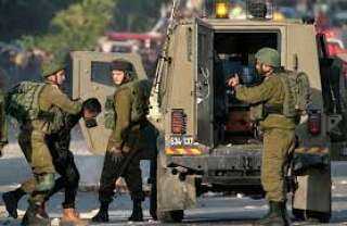 الاحتلال يعتقل 20 فلسطينيا في الضفة الغربية