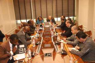 القصير يلتقي رئيسة مجلس الشيوخ لدولة غينيا الاستوائية بمقر الوزارة بالعاصمة الادارية