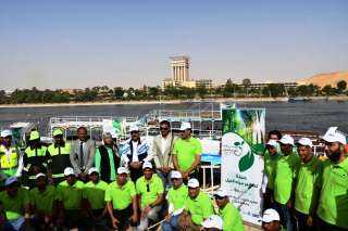 محافظ أسوان يدشن المرحلة الرابعة لحملة تنظيف وتطهير مجرى نهر النيل