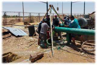 محافظ الوادي الجديد : زيادة معدل ساعات تشغيل محطات مياه الشرب بمدينة موط بالداخلة