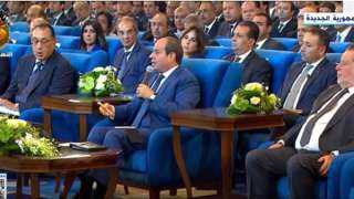 الرئيس السيسي: مصر عملت محاولات كثيرة لتجاوز أزمات العجز في الموازنة ولم تنجح حتى الآن