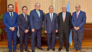 محافظ الإسكندرية يستقبل سفير البيرو لبحث سبل التعاون وتعزيز العلاقات المشتركة بين الجانبين