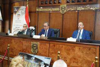 معهد التخطيط القومي يطلق التقرير العام لمشروع تعميق التصنيع المحلي في مصر
